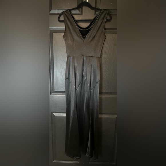 Formal Black Long Fishtail Dress - Picture 6 of 15